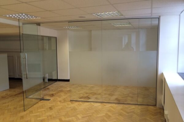 1-Pintu-frameles